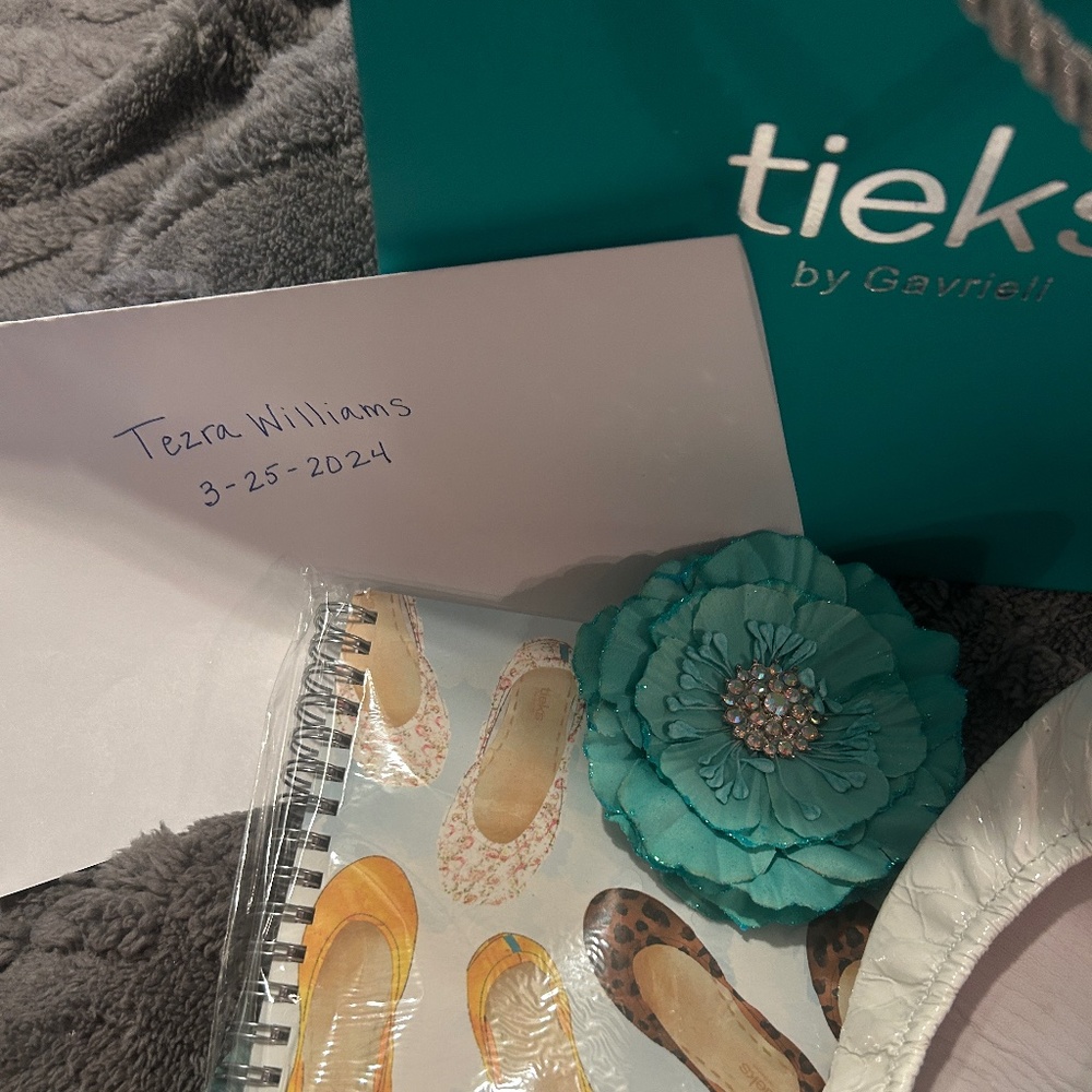 Size 7 Diamond White Croc Tieks, Unopened notebook, flower and Tieks bag